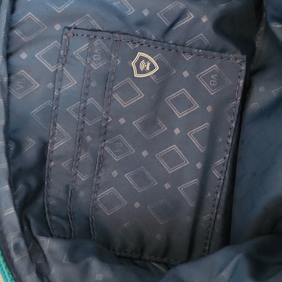 New Vera Bradley RFID Slim Wristlet - Picture 4 of 7